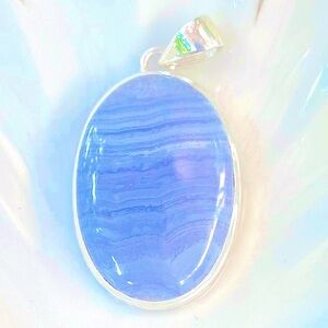 925 Sterling Silver and Blue Lace Agate Pendant, NWOT, absolutely gorgeous!